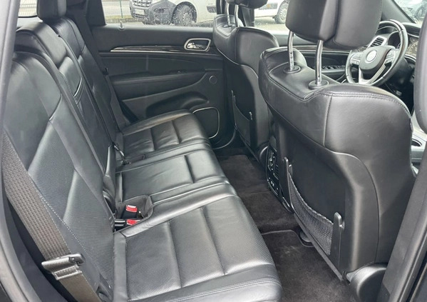 Jeep Grand Cherokee cena 143333 przebieg: 126000, rok produkcji 2018 z Myszyniec małe 407